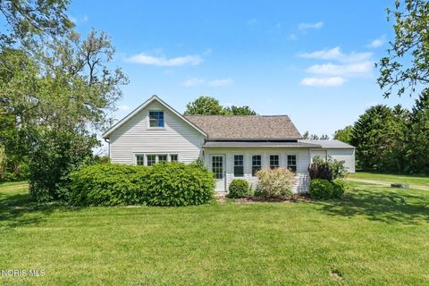 Photo of 6612 Holcomb Road, Pemberville, OH 43450 (MLS # 10007818)