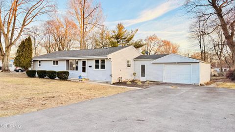 Photo of 5043 Barton Place, Sylvania, OH 43560 (MLS # 10005609)