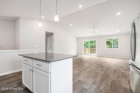 Tiny photo for 1481 Lee Ann Avenue, Defiance, OH 43512 (MLS # 10003254)