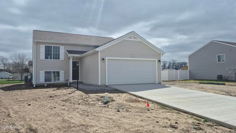 Homes For Sale - 1481 Lee Ann Avenue<br/> Defiance County, Defiance, OH 43512