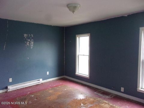 Tiny photo for 306 S 2nd Street, North Baltimore, OH 45872 (MLS # 10003035)