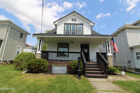 Photo of 430 Vine Street, Fremont, OH 43420 (MLS # 10008119)