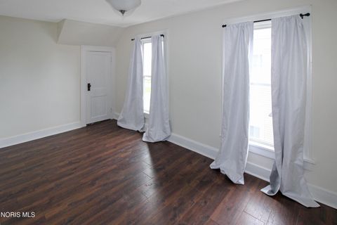 Tiny photo for 430 Vine Street, Fremont, OH 43420 (MLS # 10008119)
