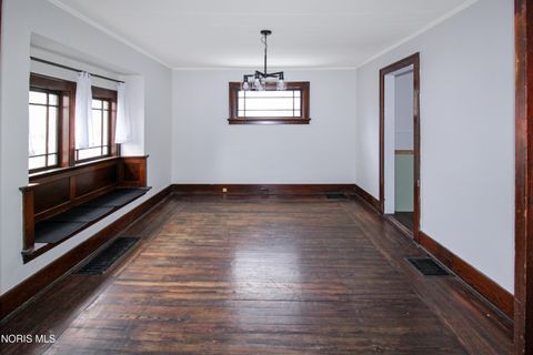 Tiny photo for 430 Vine Street, Fremont, OH 43420 (MLS # 10008119)