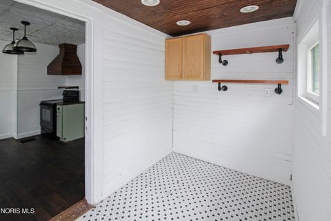 Tiny photo for 430 Vine Street, Fremont, OH 43420 (MLS # 10008119)