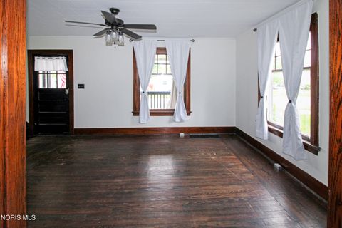 Tiny photo for 430 Vine Street, Fremont, OH 43420 (MLS # 10008119)