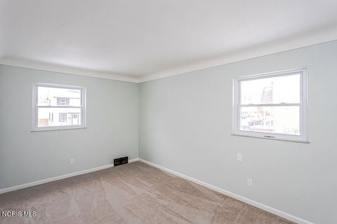 Tiny photo for 3720 Kelly Ave Avenue, Toledo, OH 43613 (MLS # 10004392)