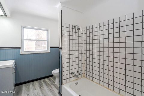 Tiny photo for 3720 Kelly Ave Avenue, Toledo, OH 43613 (MLS # 10004392)