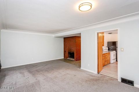 Tiny photo for 3720 Kelly Ave Avenue, Toledo, OH 43613 (MLS # 10004392)