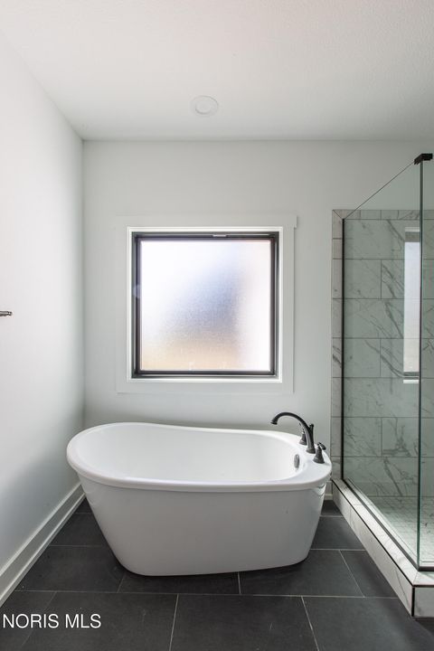 Tiny photo for 4402 Sage Street, Maumee, OH 43537 (MLS # 10005572)