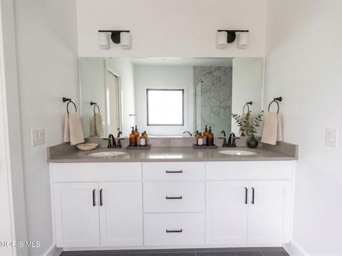 Tiny photo for 4402 Sage Street, Maumee, OH 43537 (MLS # 10005572)