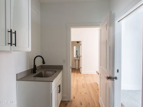 Tiny photo for 4402 Sage Street, Maumee, OH 43537 (MLS # 10005572)