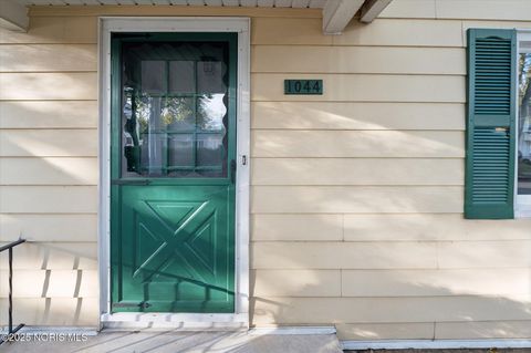 Tiny photo for 1044 Hawk Street, Toledo, OH 43612 (MLS # 10000438)