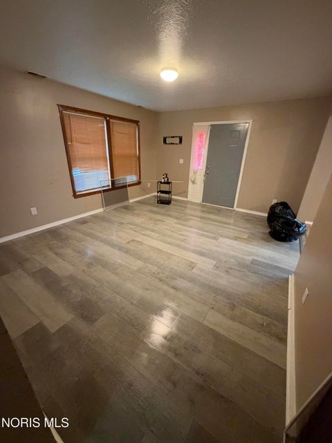 Tiny photo for 911 N Ontario Street, Toledo, OH 43604 (MLS # 10014238)