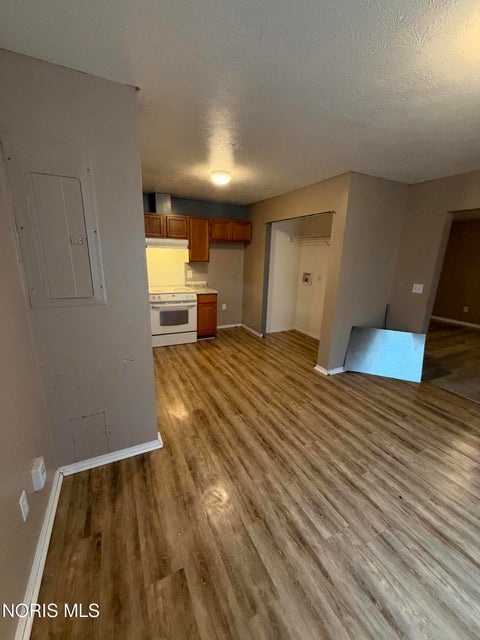 Tiny photo for 911 N Ontario Street, Toledo, OH 43604 (MLS # 10014238)