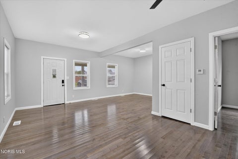 Tiny photo for 1409 Mott Avenue, Toledo, OH 43605 (MLS # 10014845)