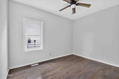 Tiny photo for 1409 Mott Avenue, Toledo, OH 43605 (MLS # 10014845)