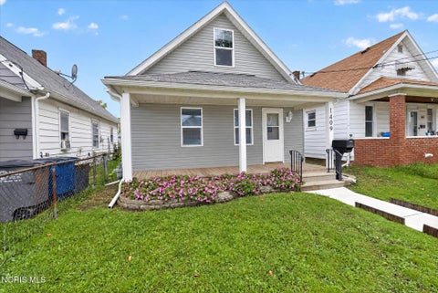 Tiny photo for 1409 Mott Avenue, Toledo, OH 43605 (MLS # 10014845)