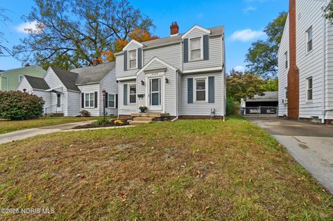 Tiny photo for 2426 Berdan Avenue, Toledo, OH 43613 (MLS # 10000557)