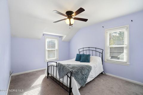 Tiny photo for 2426 Berdan Avenue, Toledo, OH 43613 (MLS # 10000557)