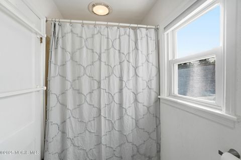 Tiny photo for 2426 Berdan Avenue, Toledo, OH 43613 (MLS # 10000557)