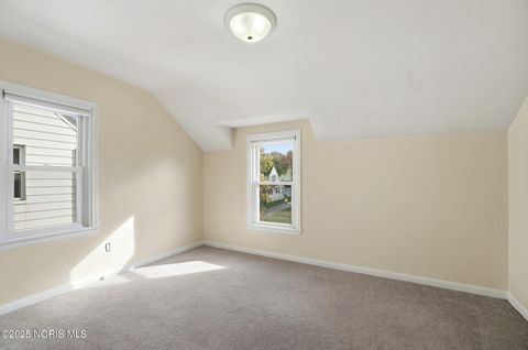 Tiny photo for 2426 Berdan Avenue, Toledo, OH 43613 (MLS # 10000557)