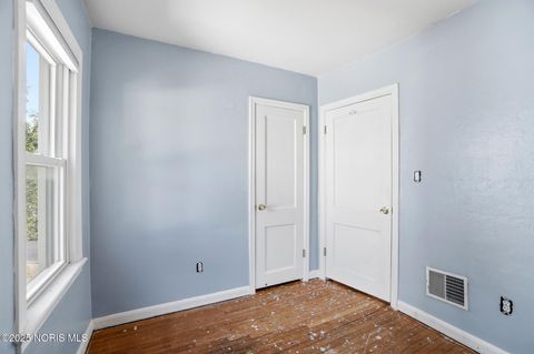 Tiny photo for 2426 Berdan Avenue, Toledo, OH 43613 (MLS # 10000557)