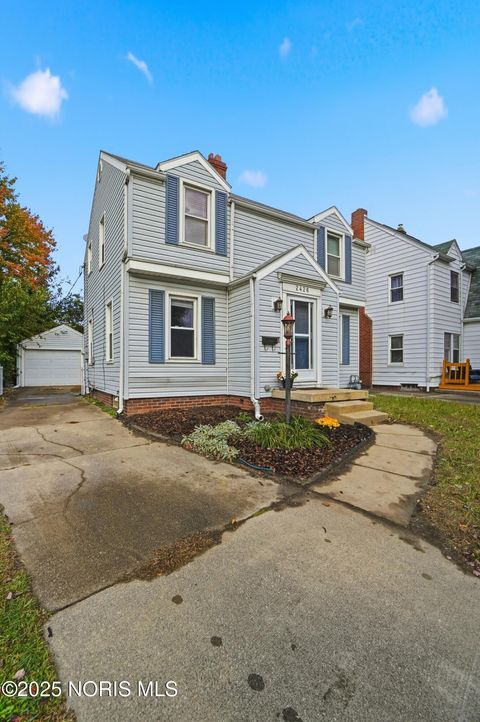 Tiny photo for 2426 Berdan Avenue, Toledo, OH 43613 (MLS # 10000557)