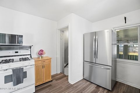 Tiny photo for 2426 Berdan Avenue, Toledo, OH 43613 (MLS # 10000557)