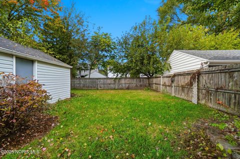 Tiny photo for 2426 Berdan Avenue, Toledo, OH 43613 (MLS # 10000557)