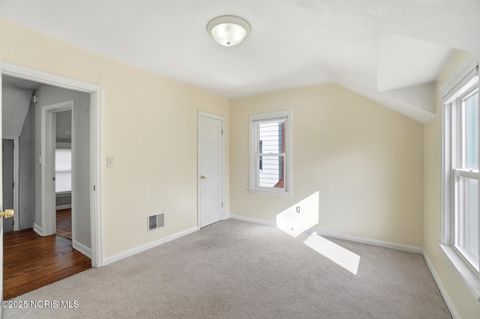 Tiny photo for 2426 Berdan Avenue, Toledo, OH 43613 (MLS # 10000557)