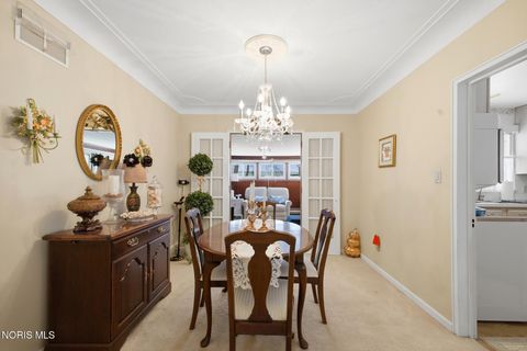 Tiny photo for 1933 Grecourt Drive, Toledo, OH 43615 (MLS # 10004727)