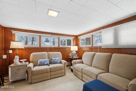 Tiny photo for 1933 Grecourt Drive, Toledo, OH 43615 (MLS # 10004727)