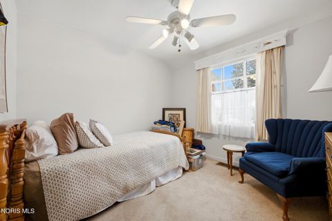 Tiny photo for 1933 Grecourt Drive, Toledo, OH 43615 (MLS # 10004727)