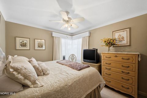 Tiny photo for 1933 Grecourt Drive, Toledo, OH 43615 (MLS # 10004727)