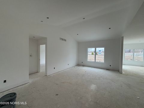 Tiny photo for 5032 Easton Drive, Oregon, OH 43616 (MLS # 10003667)