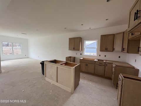 Tiny photo for 5032 Easton Drive, Oregon, OH 43616 (MLS # 10003667)