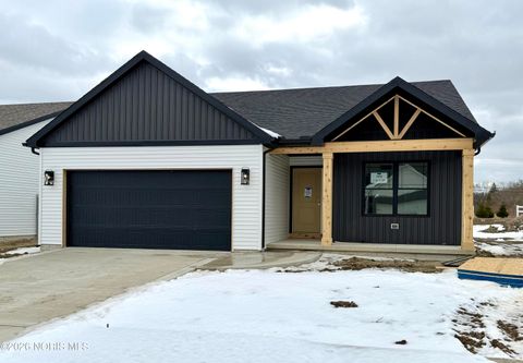 Photo of 5032 Easton Drive, Oregon, OH 43616 (MLS # 10003667)