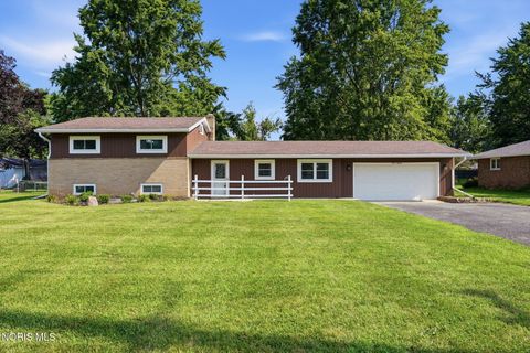Photo of 1220 6th Street, Findlay, OH 45840 (MLS # 10010441)