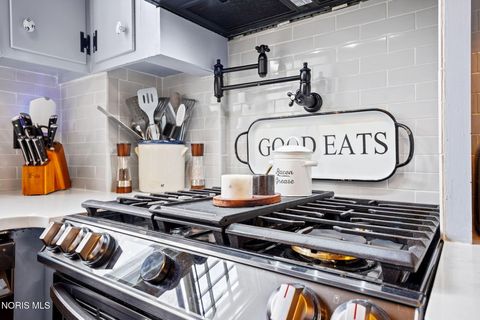 Tiny photo for 1041 S Main Street, Findlay, OH 45840 (MLS # 10005480)