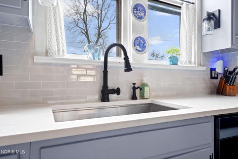 Tiny photo for 1041 S Main Street, Findlay, OH 45840 (MLS # 10005480)