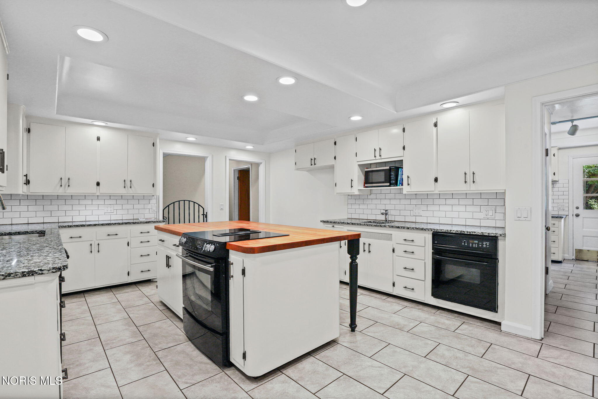 2630 Edgehill Road
