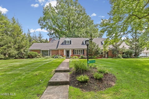 Photo of 2630 Edgehill Road, Ottawa Hills, OH 43615 (MLS # 10012436)
