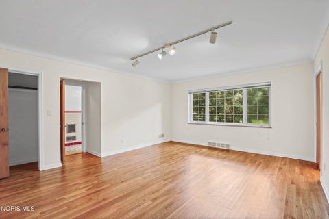Tiny photo for 2630 Edgehill Road, Ottawa Hills, OH 43615 (MLS # 10012436)