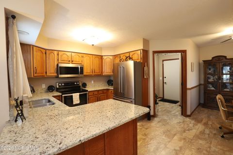 Tiny photo for 6046 Centennial Road, Sylvania, OH 43560 (MLS # 10003262)