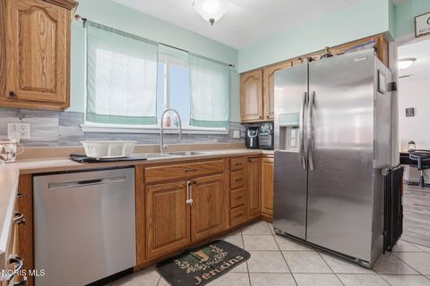 Tiny photo for 2530 Windsor Drive, Lima, OH 45805 (MLS # 10005182)