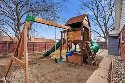 Tiny photo for 2530 Windsor Drive, Lima, OH 45805 (MLS # 10005182)