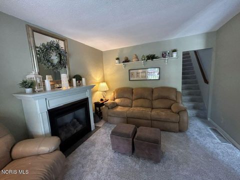 Tiny photo for 117 W Hull Street, Edgerton, OH 43517 (MLS # 10007604)