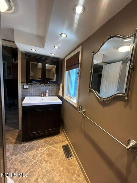 Tiny photo for 117 W Hull Street, Edgerton, OH 43517 (MLS # 10007604)