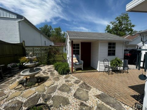 Tiny photo for 117 W Hull Street, Edgerton, OH 43517 (MLS # 10007604)